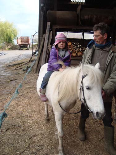 visite à la ferme 19 04 2012 015