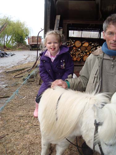 visite à la ferme 19 04 2012 032