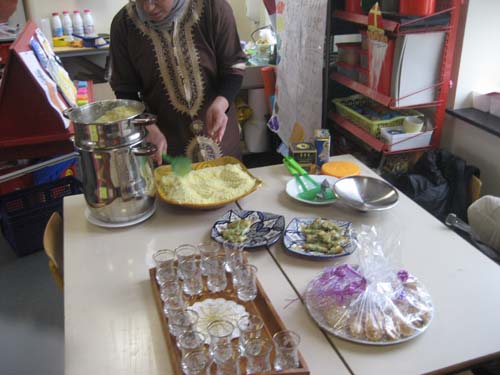 Repas typique d'Afrique du Nord classe de Mme Sabrina -Caro 055