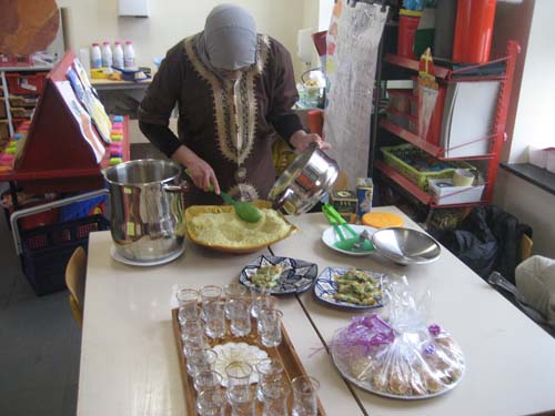 Repas typique d'Afrique du Nord classe de Mme Sabrina -Caro 056